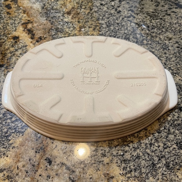 NEW The Pampered Chef New Traditions VANILLA Small Oval Baker 9X6 Retired Stone - Picture 2 of 8